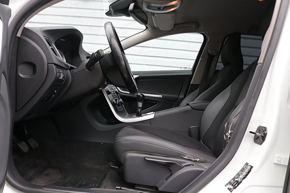 Volvo V60 8 of 15