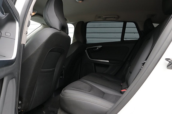 Volvo V60 12 of 15