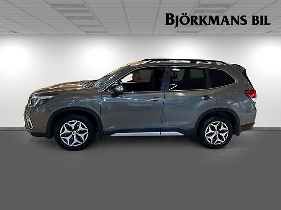 Subaru Forester 4 of 23