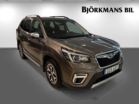 Subaru Forester 3 of 23