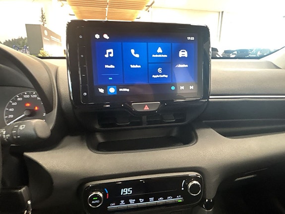 Toyota Yaris 15 of 15