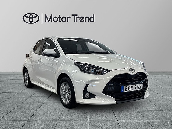 Toyota Yaris 7 of 15
