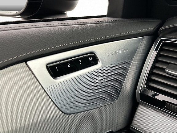 Volvo XC90 17 of 30
