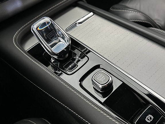 Volvo XC90 28 of 30