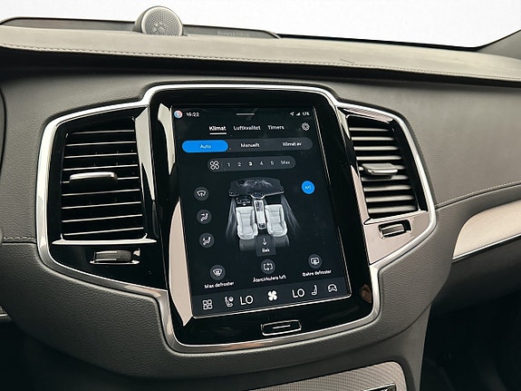 Volvo XC90 23 of 30