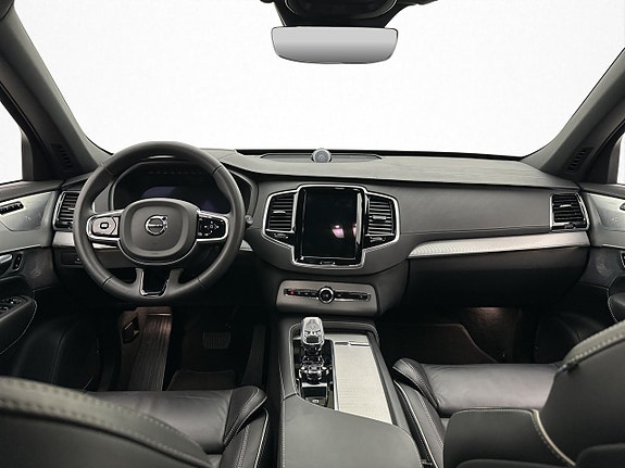 Volvo XC90 15 of 30
