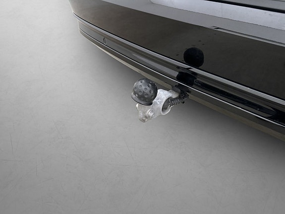 Volvo XC90 10 of 30