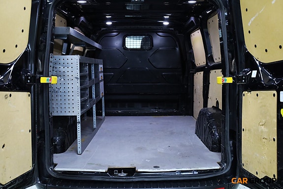 Ford Transit Custom 15 of 16