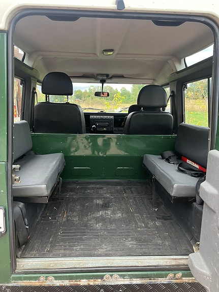 Land Rover Defender 90 5 of 11