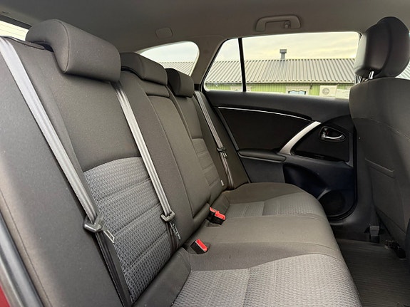 Toyota Avensis 13 of 22