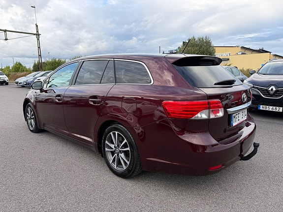 Toyota Avensis 3 of 22