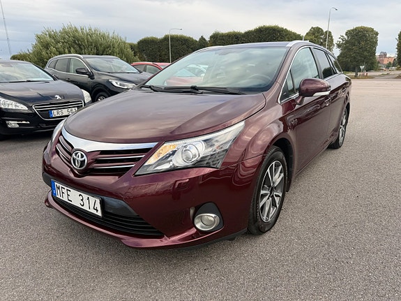 Toyota Avensis 10 of 22