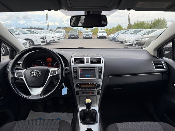 Toyota Avensis 16 of 22