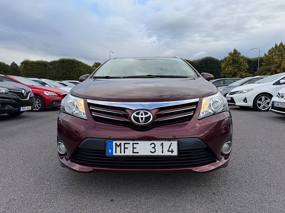 Toyota Avensis 9 of 22