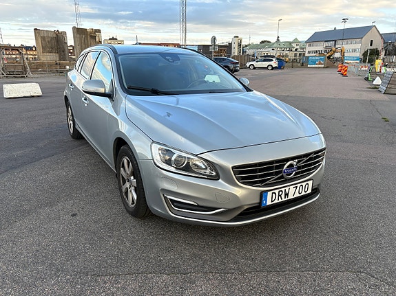 Volvo V60 3 of 10