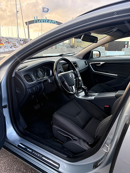 Volvo V60 8 of 10
