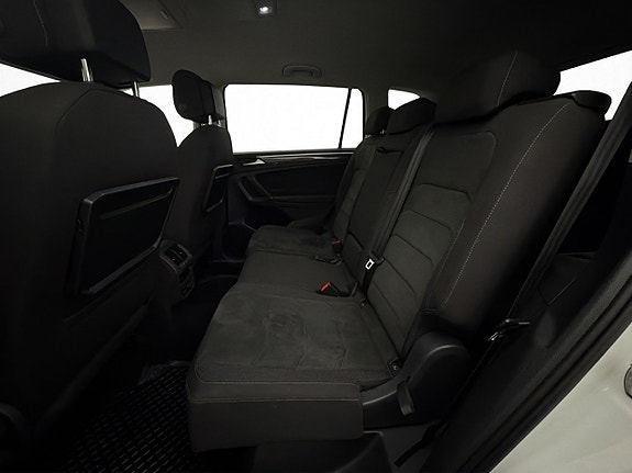 Volkswagen Tiguan Allspace 26 of 30