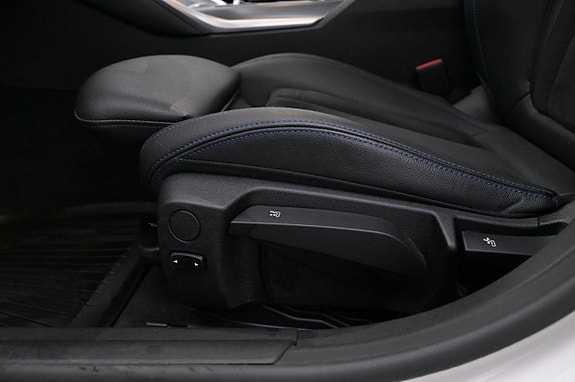 BMW i4 13 of 27