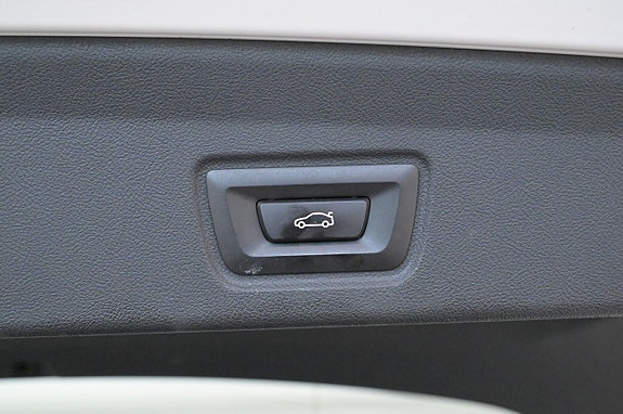 BMW i4 23 of 27