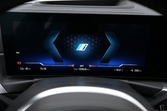BMW i4 10 of 27