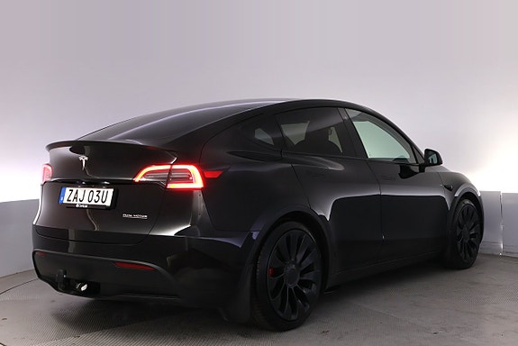 Tesla Model Y 5 of 27