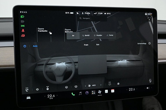 Tesla Model Y 13 of 27
