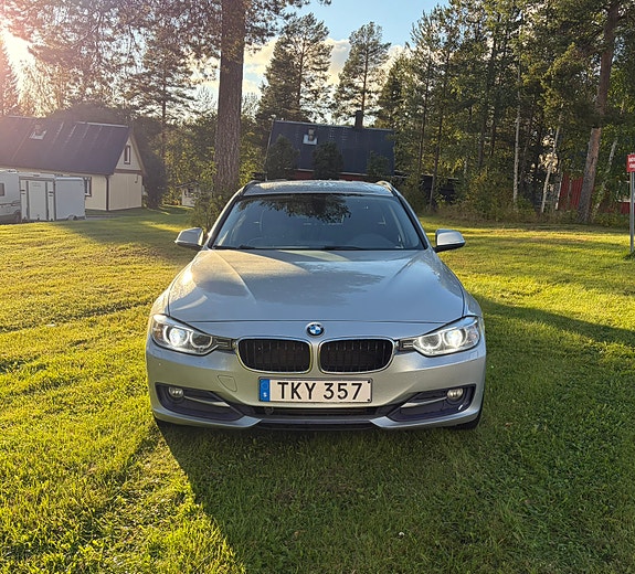 BMW 320d 3 of 6
