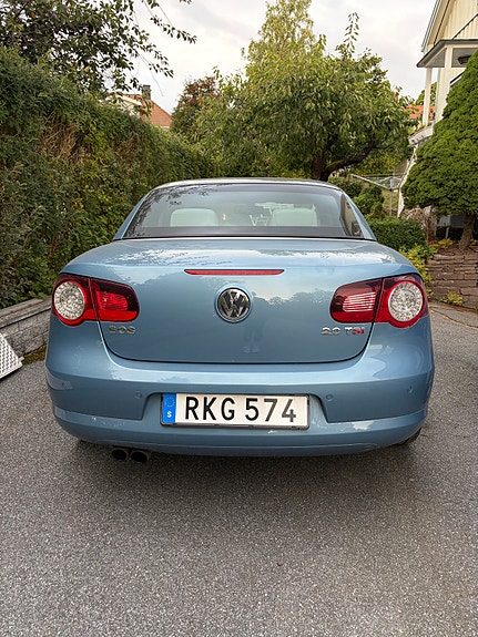 Volkswagen Eos 8 of 9