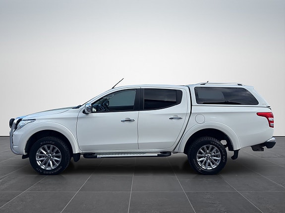 Mitsubishi L200 2 of 18