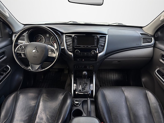 Mitsubishi L200 13 of 18