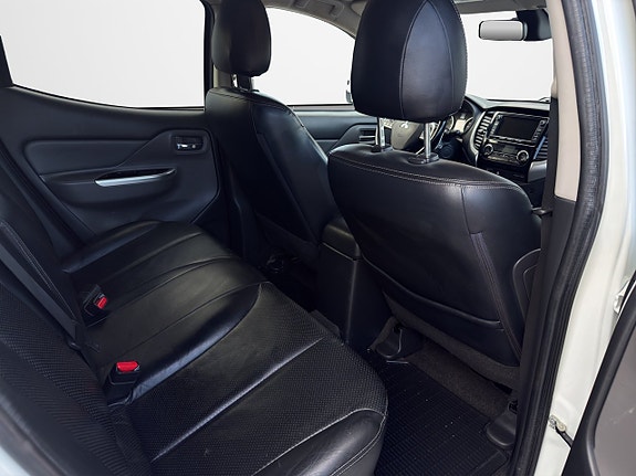 Mitsubishi L200 14 of 18