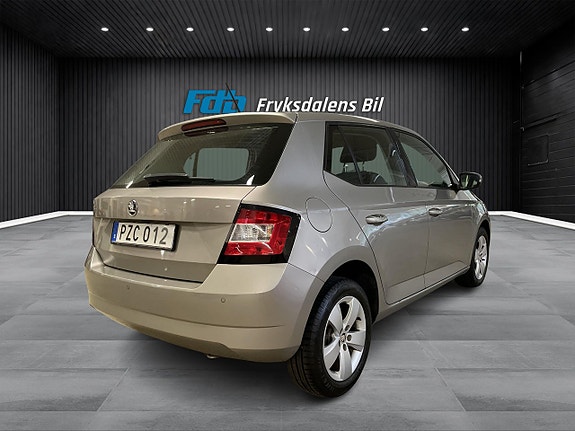 Skoda Fabia 5 of 16