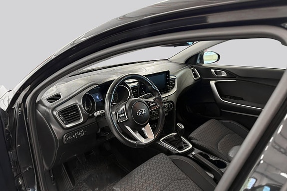 Kia Ceed 10 of 18