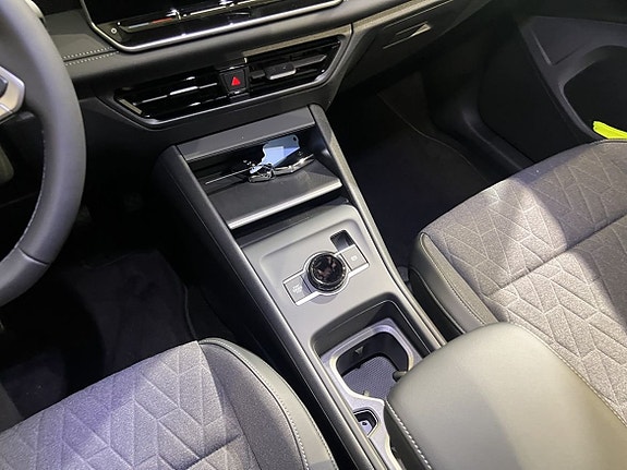 Volkswagen Tiguan 15 of 17