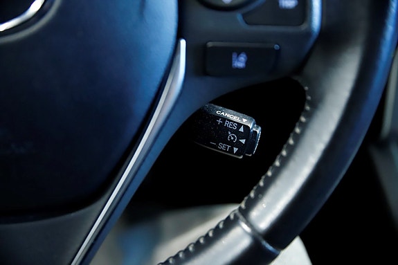 Toyota Auris 8 of 12