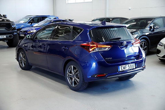 Toyota Auris 4 of 12