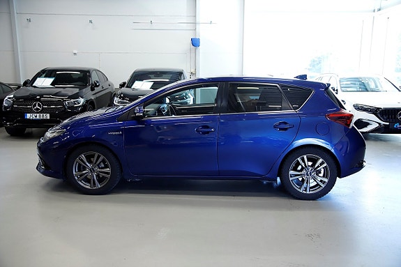 Toyota Auris 3 of 12
