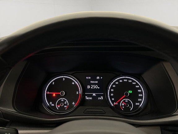 Volkswagen Transporter 19 of 30