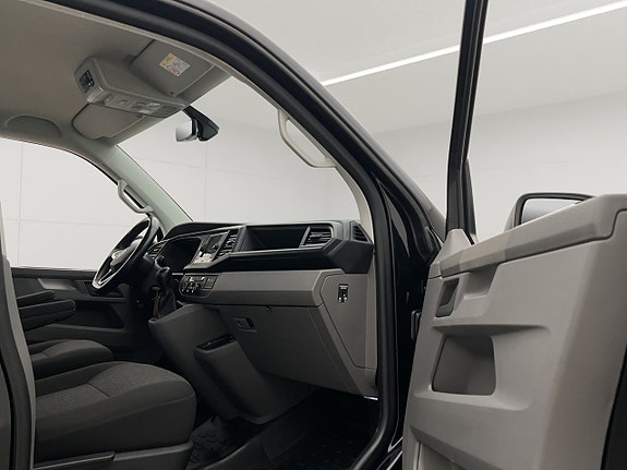 Volkswagen Transporter 28 of 30