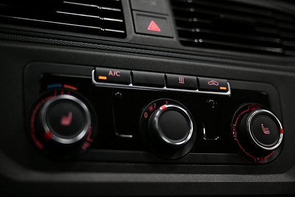 Volkswagen Caddy Maxi 24 of 29