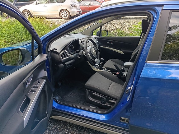 Suzuki SX4 8 of 21