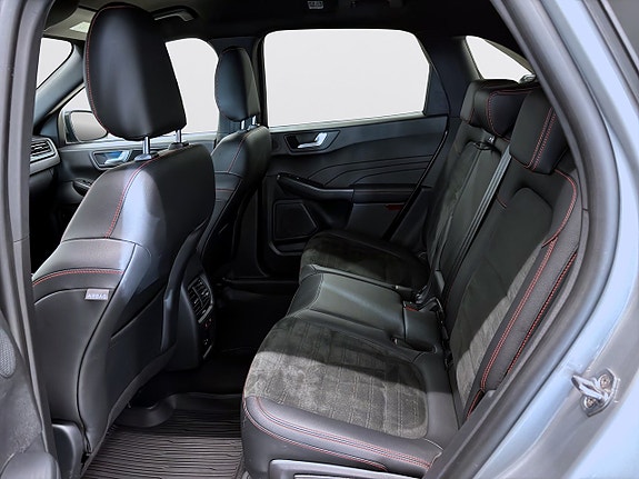 Ford Kuga 9 of 18