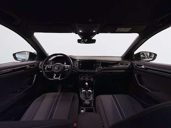 Volkswagen T-Roc 10 of 22