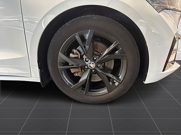 Skoda Enyaq Coupe RS 8 of 19