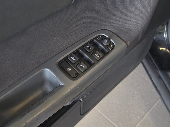 Volvo V50 7 of 11