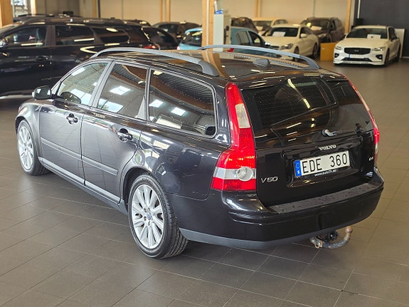 Volvo V50 4 of 11