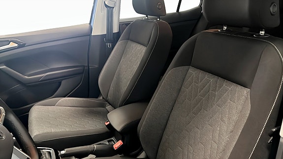 Volkswagen T-Cross 8 of 12