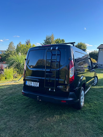 Ford Transit Connect 4 of 7