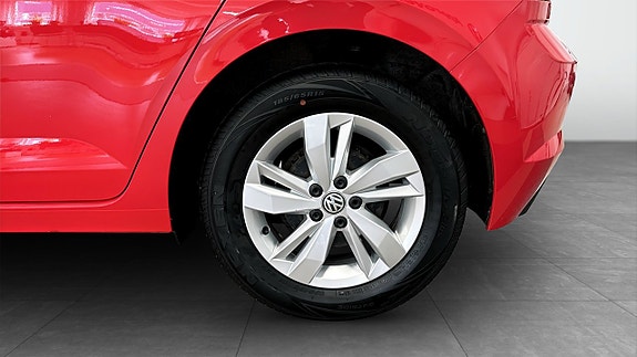 Volkswagen Polo 6 of 12