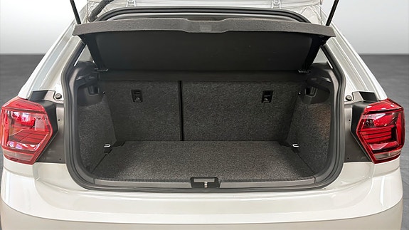 Volkswagen Polo 12 of 12